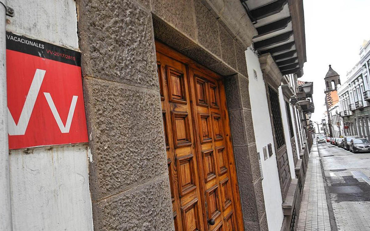 E' FINITA LA PACCHIA DELLE CASE VACANZA ALLE ISOLE CANARIE E' FINITA LA PACCHIA DELLE CASE VACANZA ALLE ISOLE CANARIE