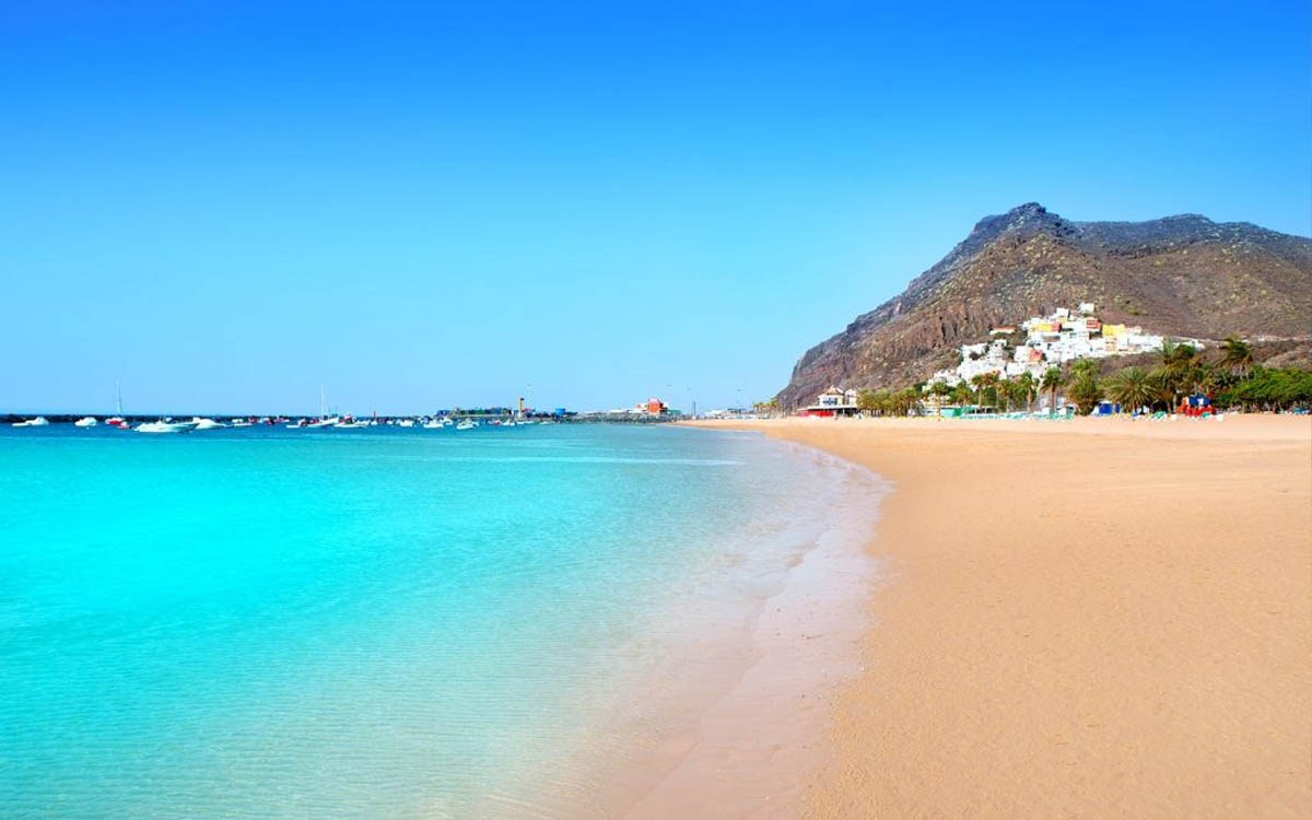 LE 2 ISOLE.... LE 2 ISOLE....